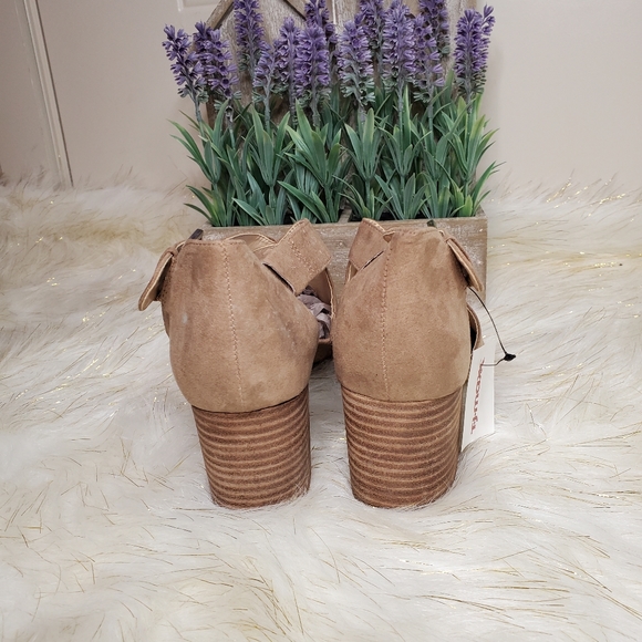 SOLD✅️Fashion ankle boots for women - Picture 4 of 6